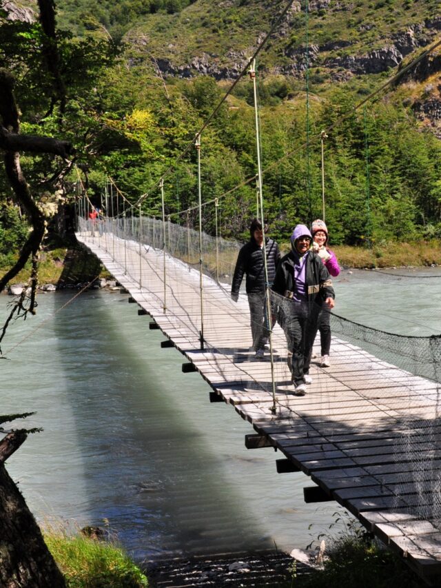 Der Wanderweg zum See führt über eine wackelige Hängebrücke, die mir persönlich viel Freude bereitet.