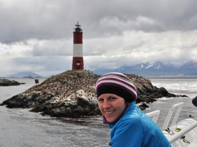 Vor dem Leuchtturm Les Éclaireurs wendet unser Boot und steuert die Insel der Pinguine an.