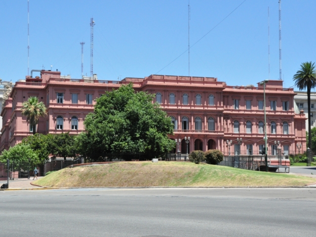 Die "Casa rosada" ist der Sitz des argentinischen Präsidenten. Die besondere Farbgebung geht auf zwei verschiedene Theorien zurück.