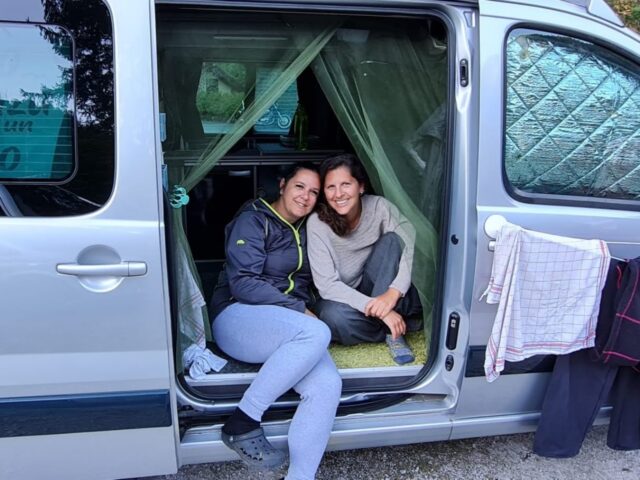 VanLife-Girls