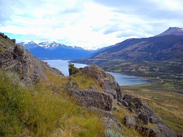 Romantisch schöner Ausblick auf die Laguna Sofía vom Kletterplatz aus.